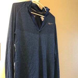 Mens NIke DriFit Long sleeve Quarter Zip Pull over